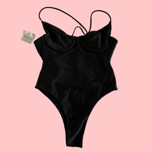 Never used tags still on Benoa Swim Kialoa One Piece